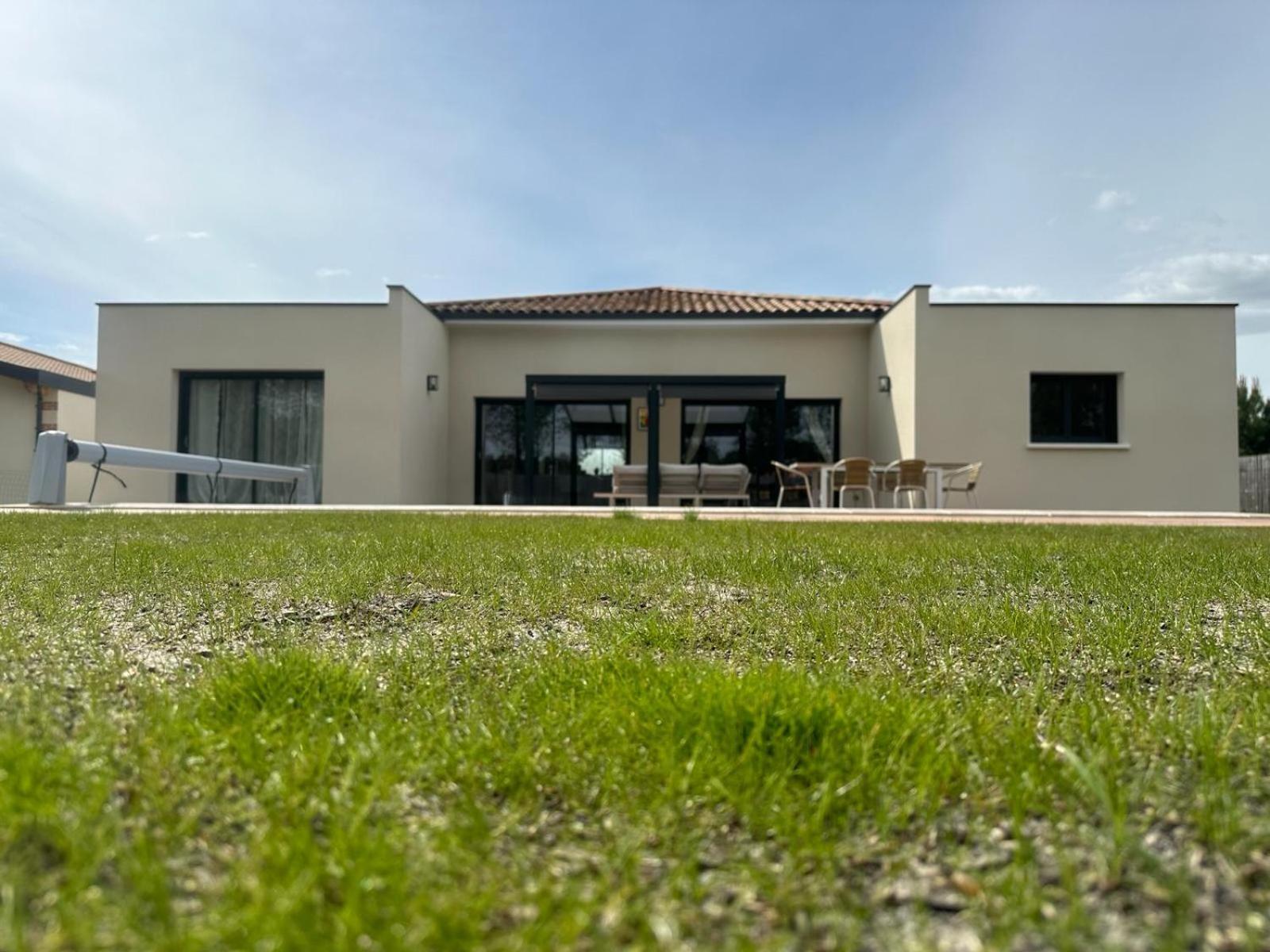 Villa Maison Neuve 200M2 Climatisee Avec Sa Piscine Chauffee, Proche De La Plage Et Des Commerces à Audenge Extérieur photo