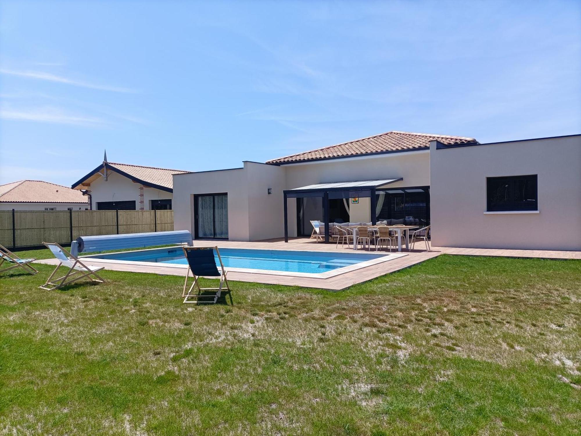 Villa Maison Neuve 200M2 Climatisee Avec Sa Piscine Chauffee, Proche De La Plage Et Des Commerces à Audenge Extérieur photo